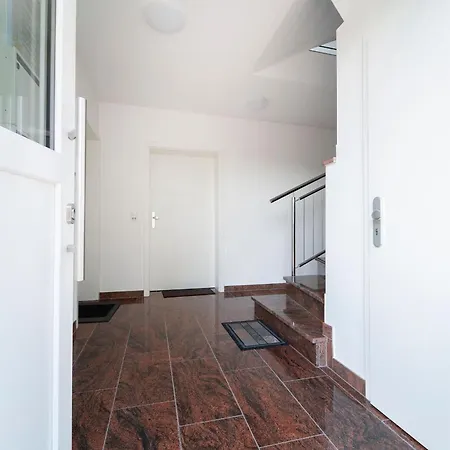 Blankwasserweg 11 5 *